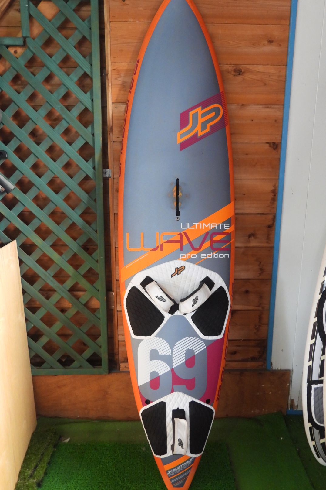 ウインドサーフィンのボード F2 SX90